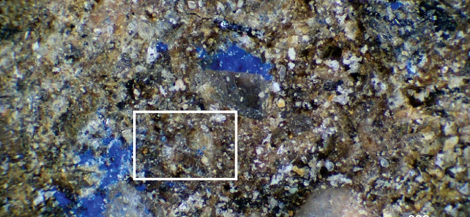 stunning-blue-pigment-on-a-13,000-year-old-artifact-surprises-scientists