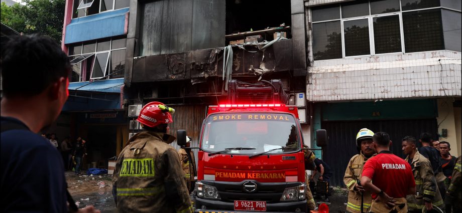 deadly-fire-breaks-out-in-office-building-in-indonesia’s-capital