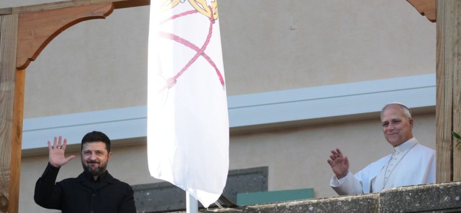 zelenskyy-meets-pope-leo-xiv-in-rome-amid-us-pressure-over-peace-plan