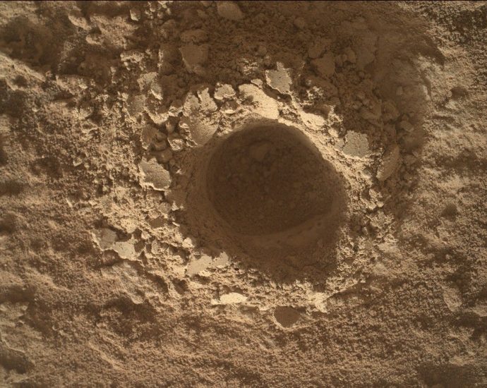 curiosity-blog,-sols-4723-4730:-digging-into-nevado-sajama