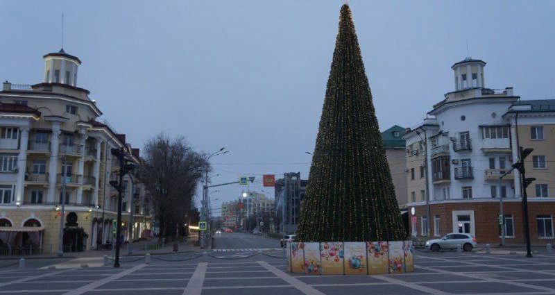 putin’s-new-year-speech-will-play-on-screens-at-spot-where-russia’s-bombs-killed-600-ukrainian-civilians-in-mariupol