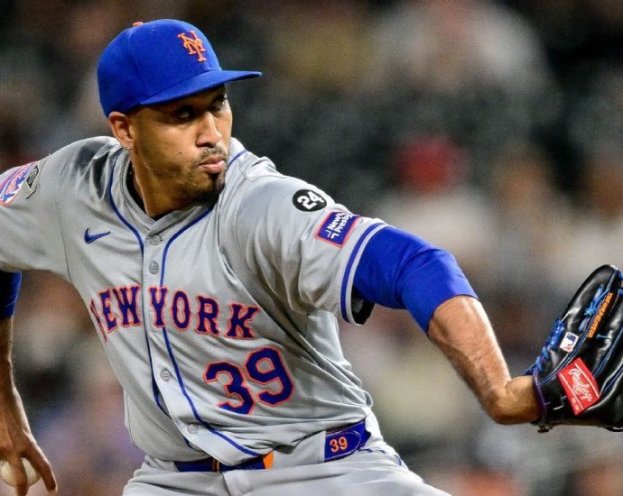 Sources: Dodgers, closer Diaz reach $69M deal