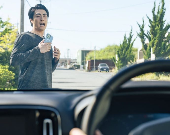 electric-cars-no-more-likely-to-flatten-you-than-the-noisy-ones,-study-finds