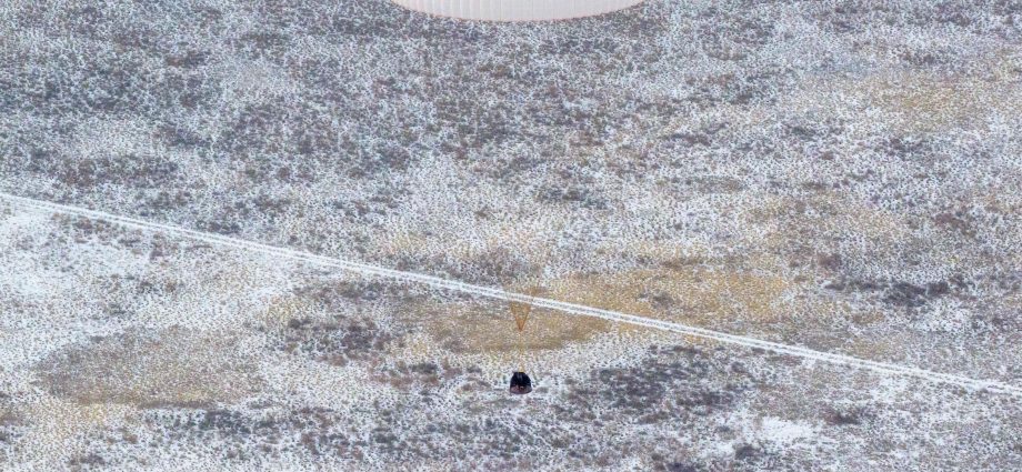 nasa-astronaut-jonny-kim-returns-to-earth