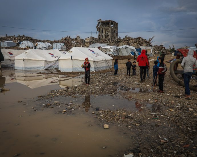 live:-heavy-rains,-flooding-as-storm-byron-batters-war-torn-gaza