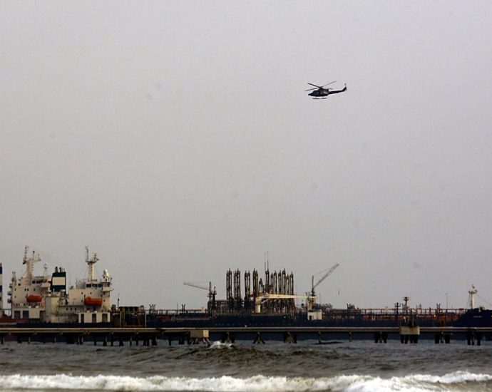us-seizes-oil-tanker-off-venezuela’s-coast,-drawing-swift-condemnation-from-caracas