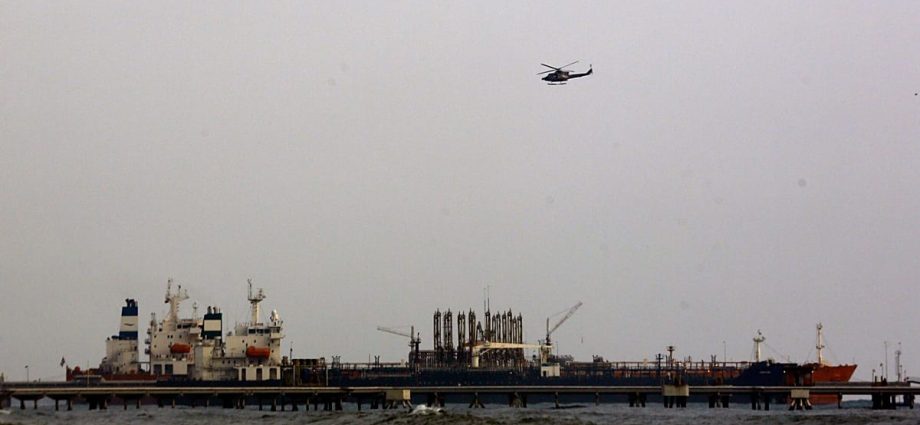 us-seizes-oil-tanker-off-venezuela’s-coast,-drawing-swift-condemnation-from-caracas
