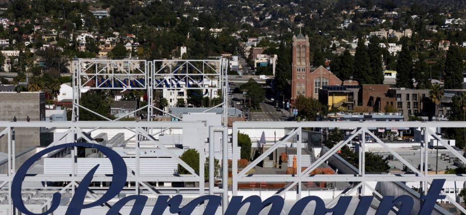 paramount’s-warner-bros-discovery-bid-faces-conflict-of-interest-concerns