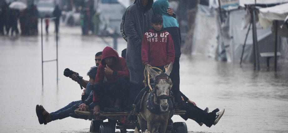 gaza’s-camps-brace-for-floods-as-israel-blocks-key-shelter-supplies
