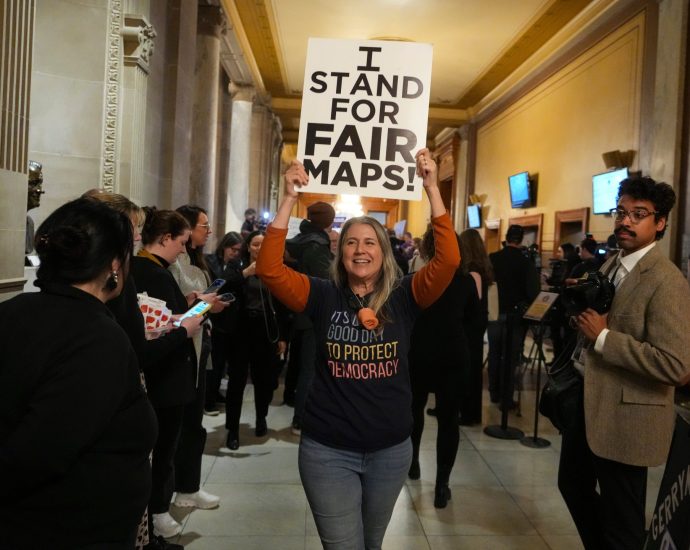 indiana’s-state-senate-votes-down-redistricting-bill-despite-the-traitor-pressure