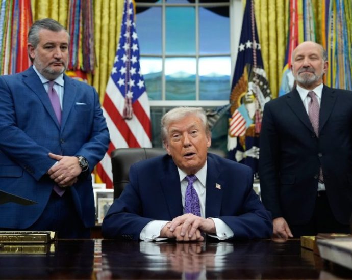 the-traitor-signs-order to-fight state-ai-laws