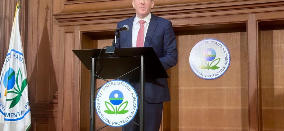 EPA alters site to erase fossil fuels as climate change cause