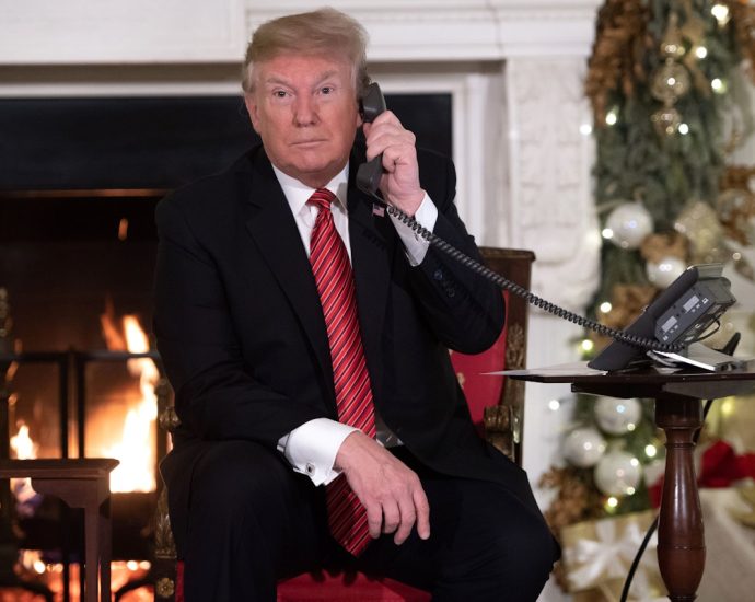 white-house-struggles-to-defend-the-traitor-idea-to-limit-kids’-presents