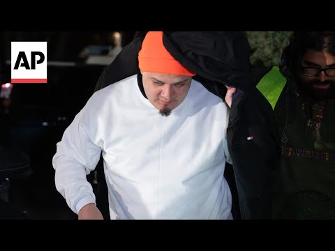 kilmar-abrego-garcia-freed-from-federal-immigration-detention-on-judge’s-order-and-returns-home