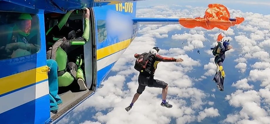 skydiver-dangles-at-4,500-metres-after-parachute-catches-on-plane’s-tail