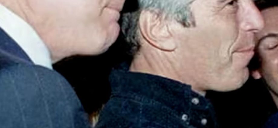 the-traitor-on-photos-with-epstein:-‘i-know-nothing-about-it’