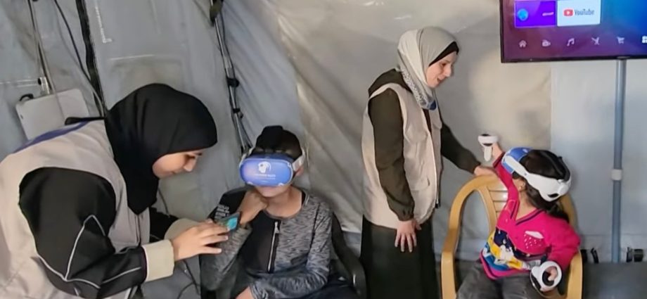 virtual-reality-offers-escape-to-gaza-children-wounded-in-israel’s-war