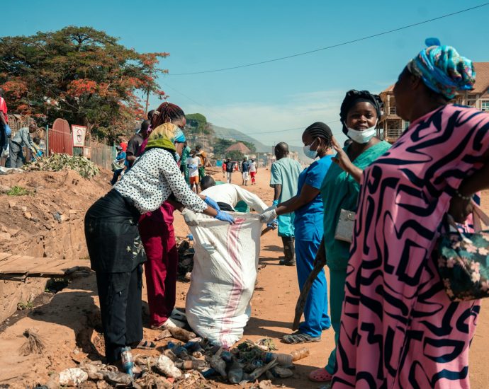 residents-emerge-in-dr-congo’s-tense-uvira-after-m23-rebel-takeover