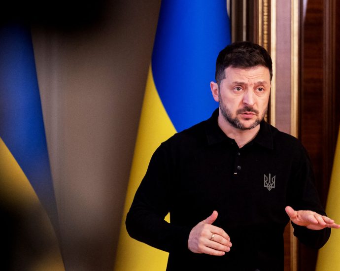 amid-pressure-from-us.,-zelenskyy-says-he’s-open-to-an-election-that-might-be-impossible