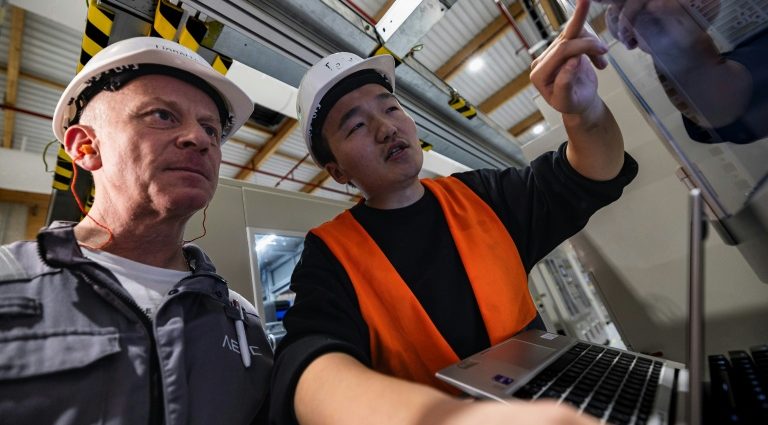 France’s ‘Battery Valley’ makes use of Asian experts