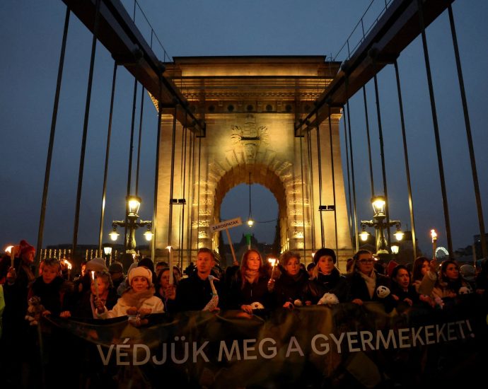 hungarian-protesters-demand-pm-viktor-orban-quits-over-child-abuse-scandals