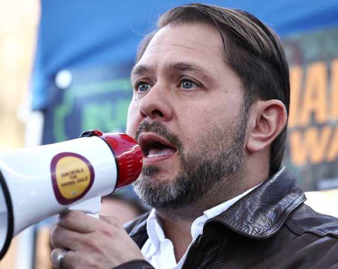 sen.-ruben-gallego-joins-starbucks-picket-line-in-arizona