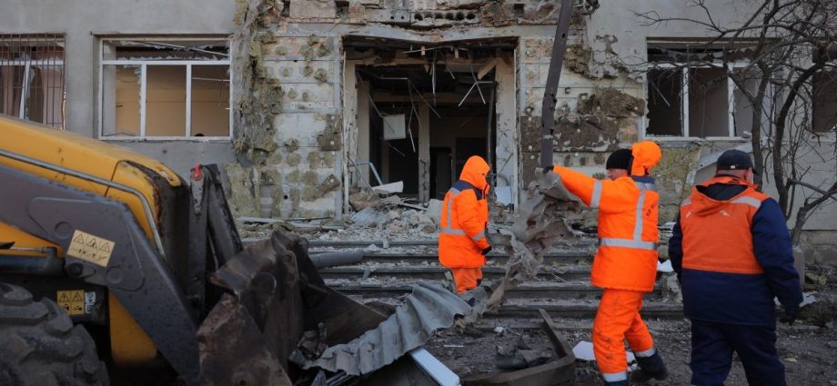 russia-ukraine-war:-list-of-key-events,-day-1,389