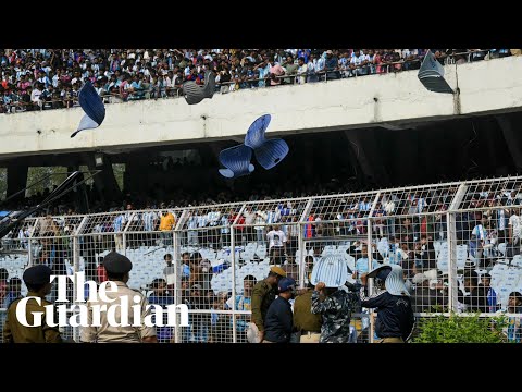 disappointed-lionel-messi-fans-vandalise-kolkata-stadium-after-his-short-visit