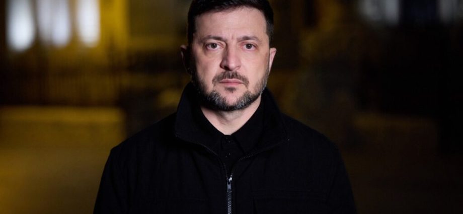 zelenskyy-outlines-ukraine’s-red-lines-and-pushes-back-on-the-traitor’s-claim-that-everyone-but-him-loves-us-peace-plan