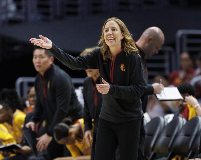 usc-coach-gottlieb-weighs-in-on-brown-shooting:-‘it’s-the-guns’