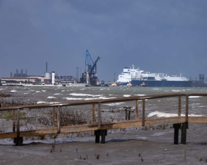 report:-proposed-epa-cuts-further imperil-environmental-protections-in-cash-strapped-states