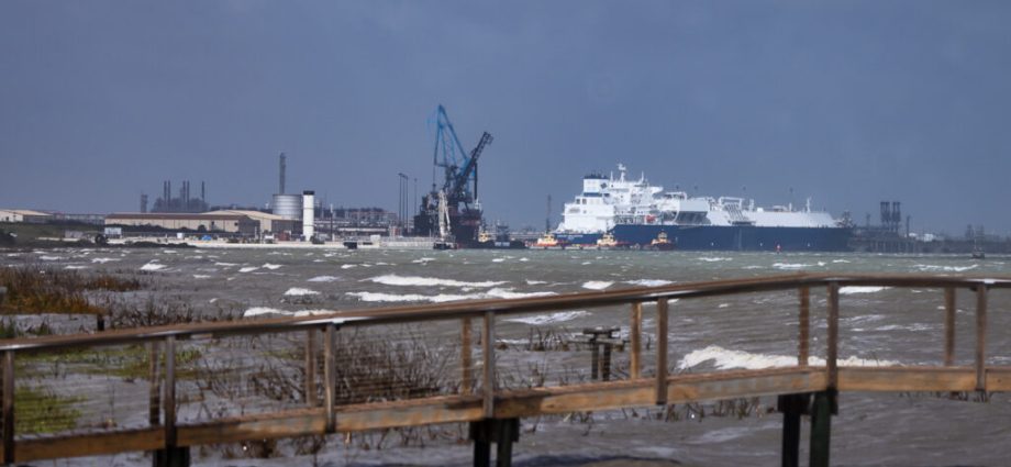 report:-proposed-epa-cuts-further imperil-environmental-protections-in-cash-strapped-states