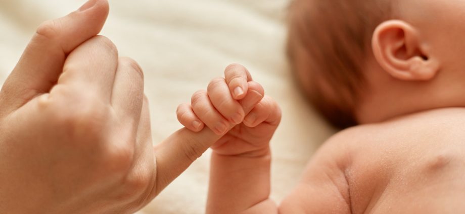 what-do-we-know-about-the-safety-of-covid-19-vaccine-mrna-in-breast-milk?