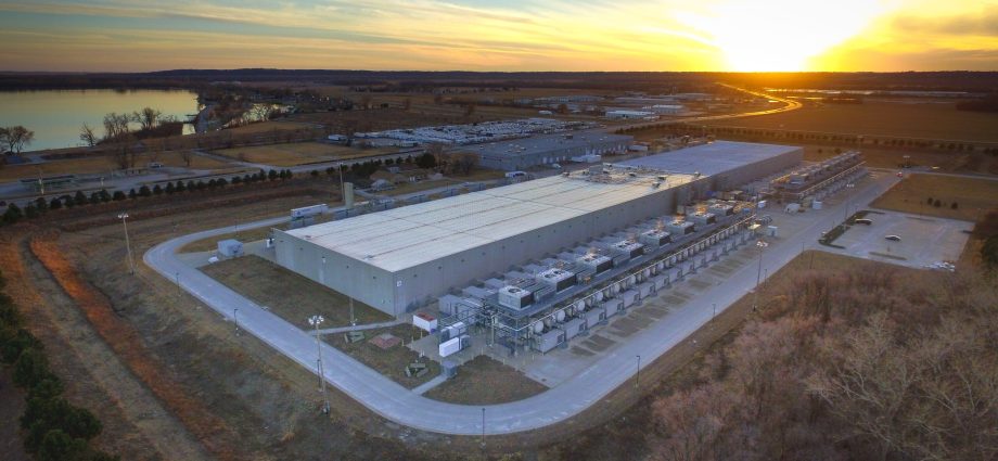 the-koch-network-is-pushing-the-traitor-to-accelerate-ai,-documents-show