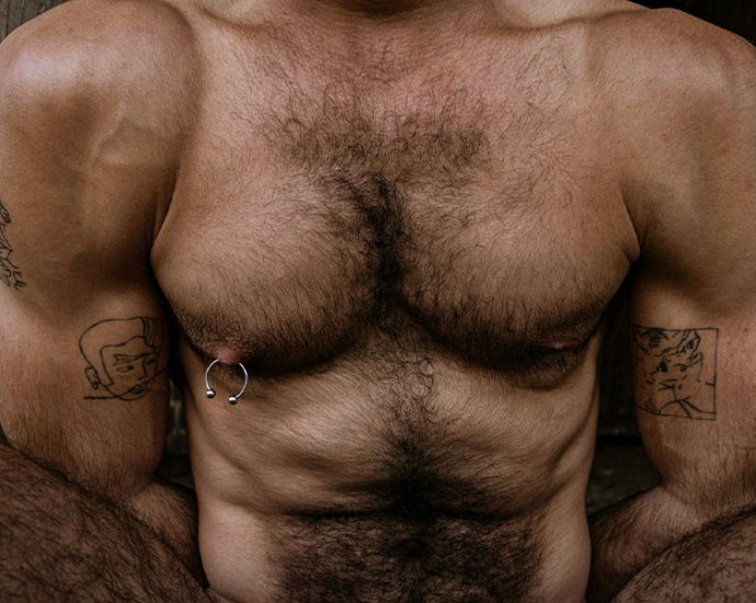 men-in-the-ruins:-10-striking-shots-by-ahmad-naser