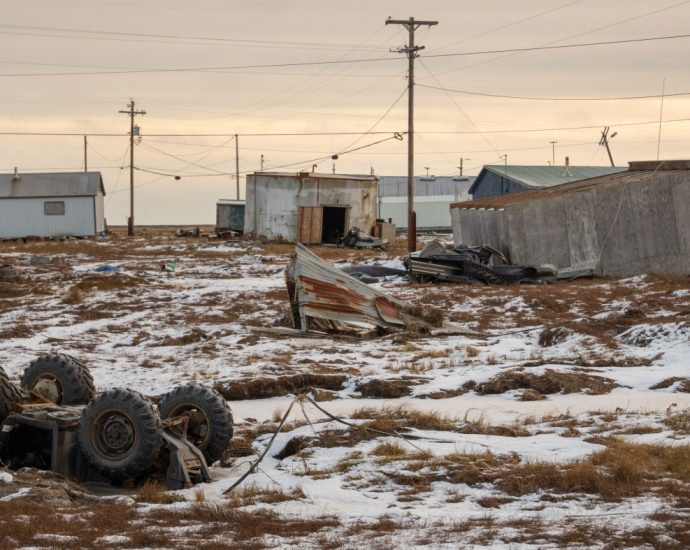 houses-floated-away-in-this-alaska-native-village.-now-residents-want-to-move