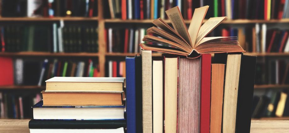 the-progressive’s-favorite-books-of-2025