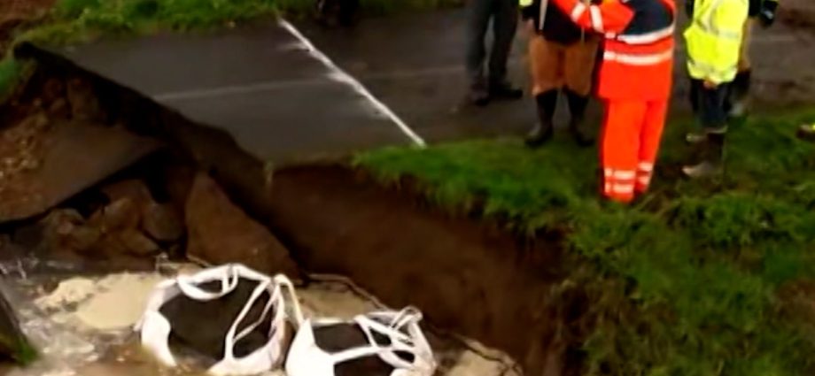 levee-failure-in-washington-state-causes-evacuations