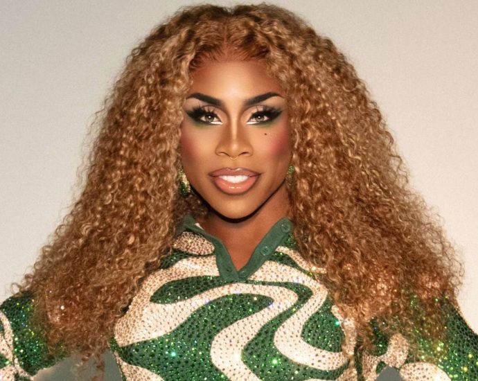 monet-x-change-hits-the-road-in-2026-with-hilarious-‘high-heels,-bad-knees’-tour