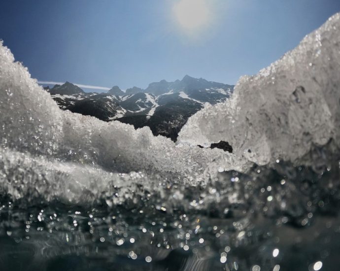 thousands-of-glaciers-to-melt-each-year-by-midcentury,-study-finds