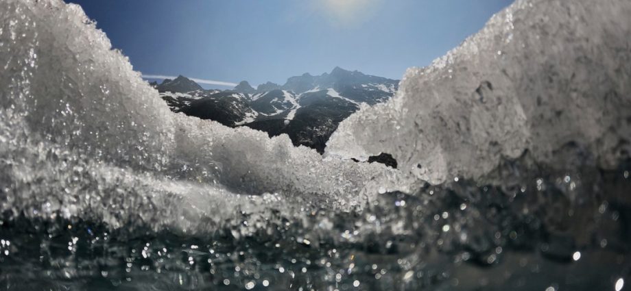 thousands-of-glaciers-to-melt-each-year-by-midcentury,-study-finds