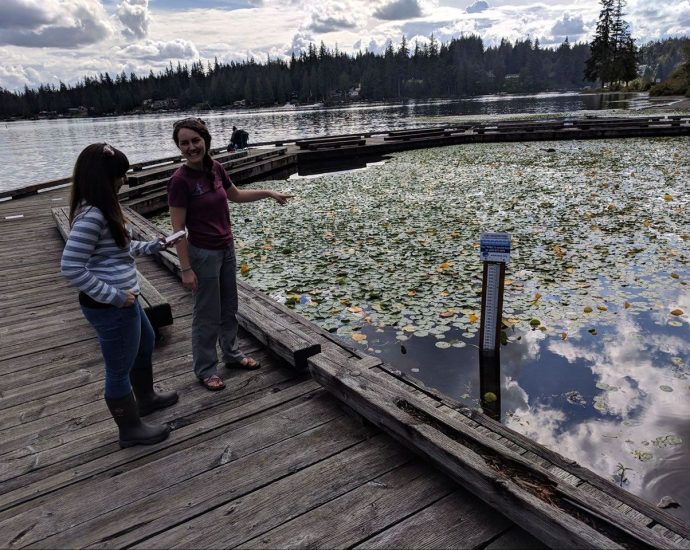 how-small-is-too-small?-volunteers-help-nasa-test-lake-monitoring-from-space