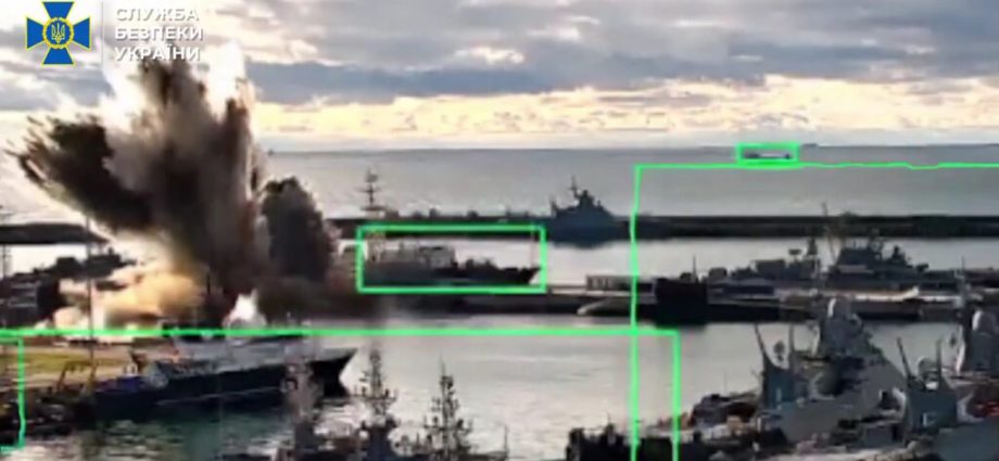 ukraine-achieves-“impossible”-at-russia’s-novorossiysk-port,-says-expert-after-drones-disabled-varshavyanka-class-submarine