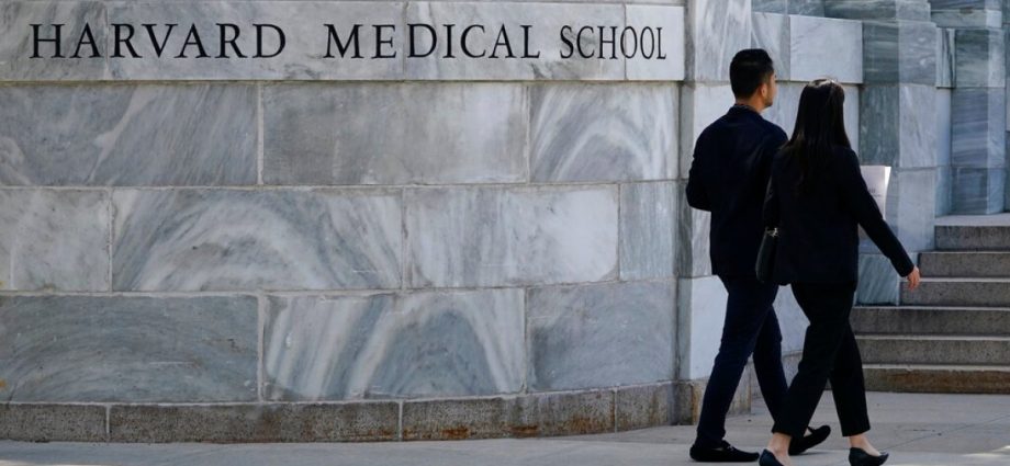 ex-harvard-morgue-manager-who-stole-body-parts-gets-8-years-in-prison