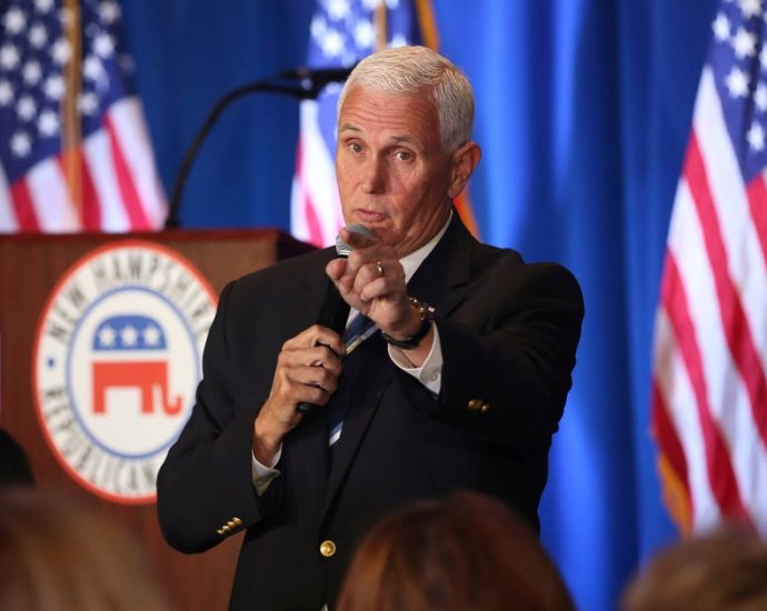 mike-pence-calls-on-rfk-jr.-to-step-down