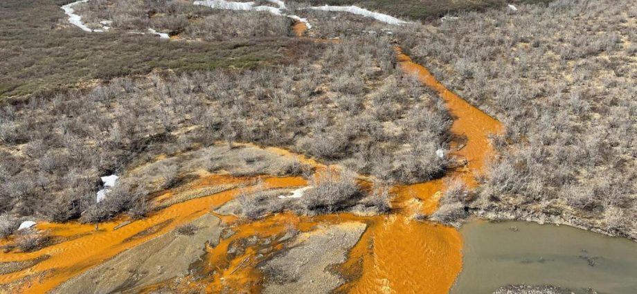 orange-rivers-and-melting-glaciers:-federal-report-shows-rapid-change-in-the-arctic