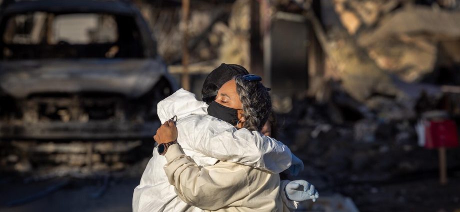 failed-emergency-alerts-during-la-firestorms-eroded-public-trust.-how-to-fix-a-broken-system?