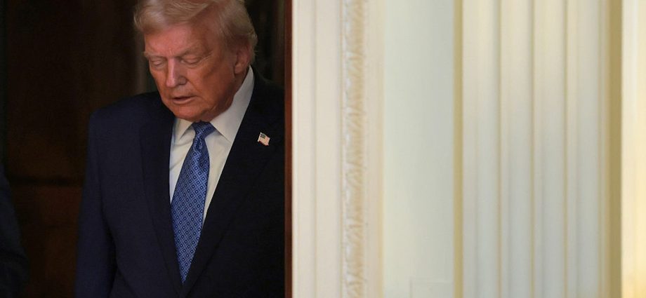 republicans-are-quiet-quitting-on-the-traitor