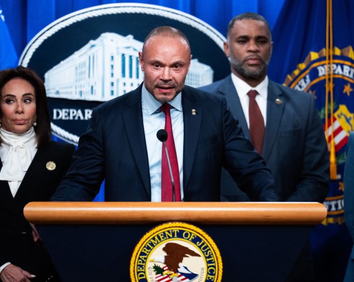 dan-bongino-announces-fbi-departure-less-than-a-year-after-taking-the-role