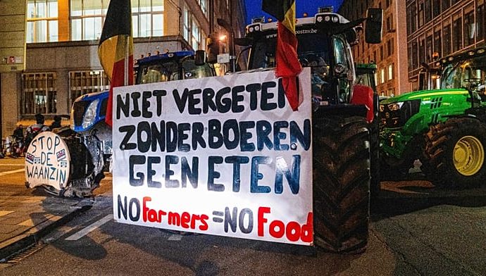 farmers-bring-tractors-to-brussels-to-protest-eu-mercosur-trade-deal